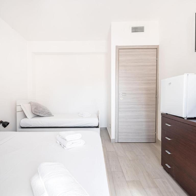 Imperatore Guest House Rome - Camera Tripla - 5