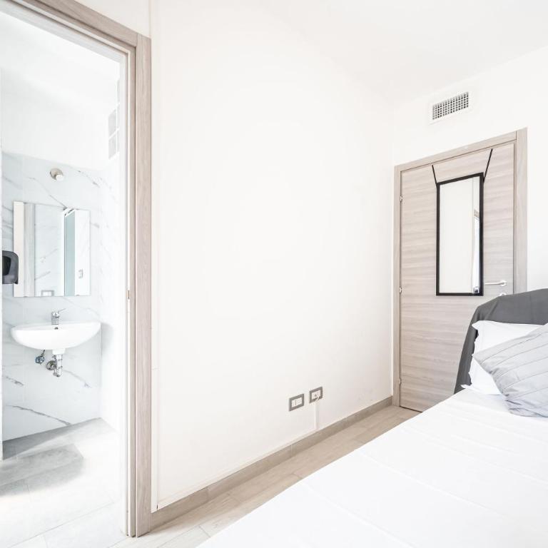 Imperatore Guest House Rome - Ampia Camera Matrimoniale - 6
