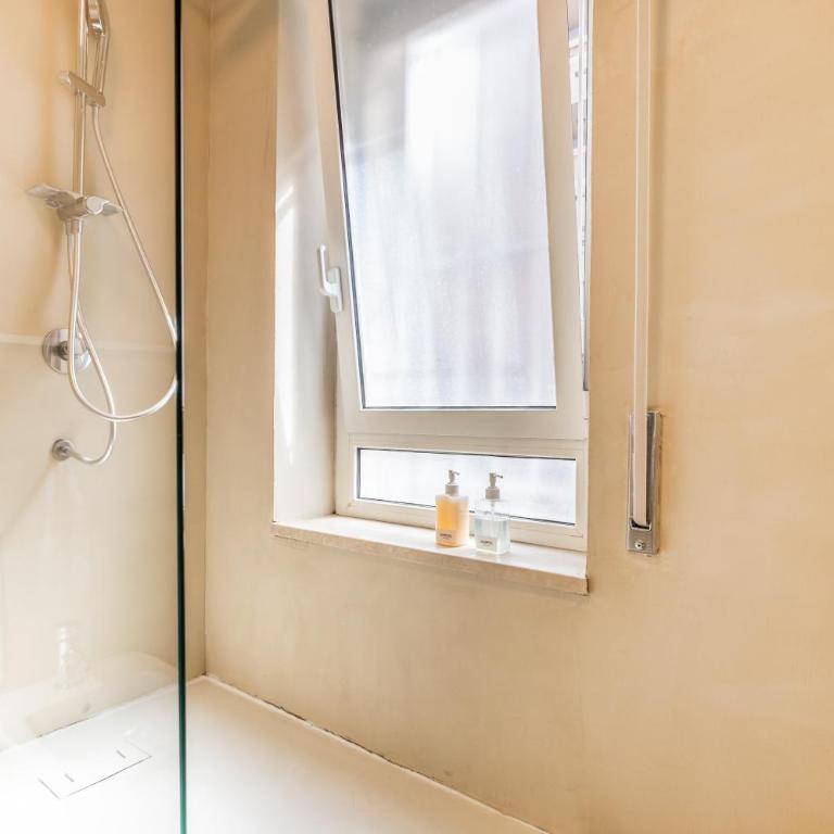RHome 34 - Premium Vierbettzimmer - 10