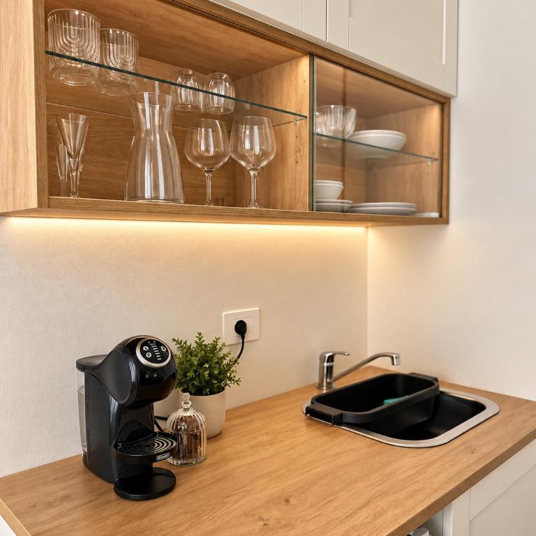 Romantic Studio - Dolce Lake View - Deluxe Studio - 4
