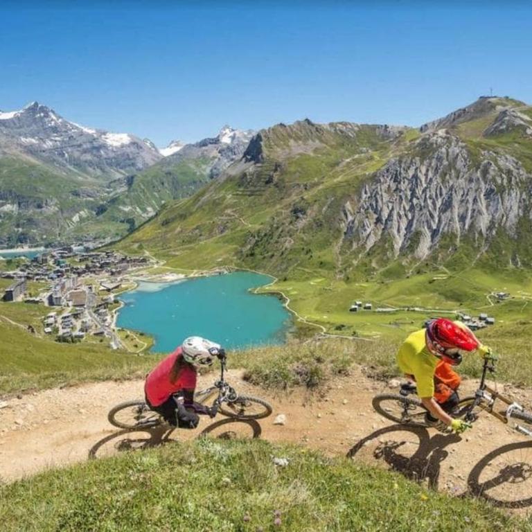 7ème ciel Tignes 2100m - Vue lac du chevril & Grande Sassière - 4 pers - Studio - Vue sur Montagne - 4