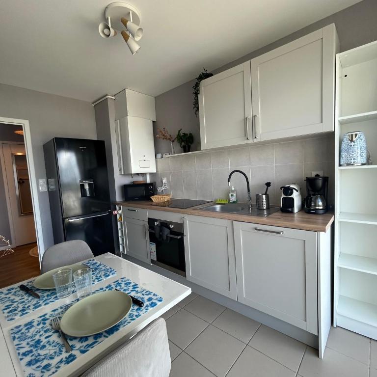 Appart lumineux 3 chambres balcons - Appartement avec Terrasse - 11