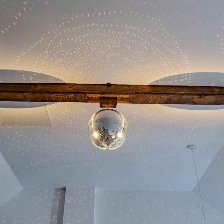 L'Atelier 580 - Loft 70's au cœur des remparts - Appartement 1 Chambre - 25
