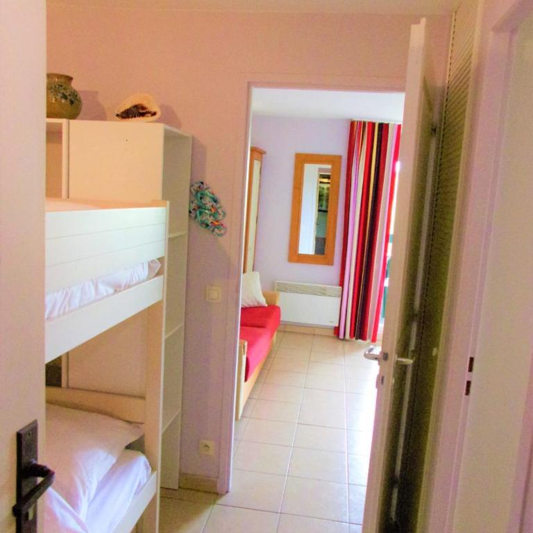 Cosy 21 M2 With Loggia Pool Near The Beach - Appartement - 6