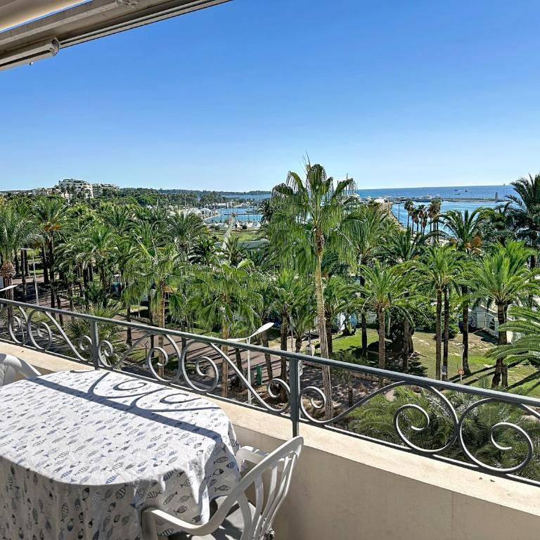 1-bedroom beachfront apartment with sea view - Appartement 1 Chambre avec Balcon et Vue sur Mer - 17