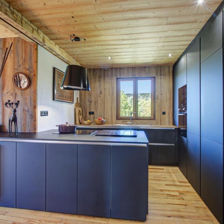 Hiona Lodge - magnifique chalet proche stations - Chalet - 7