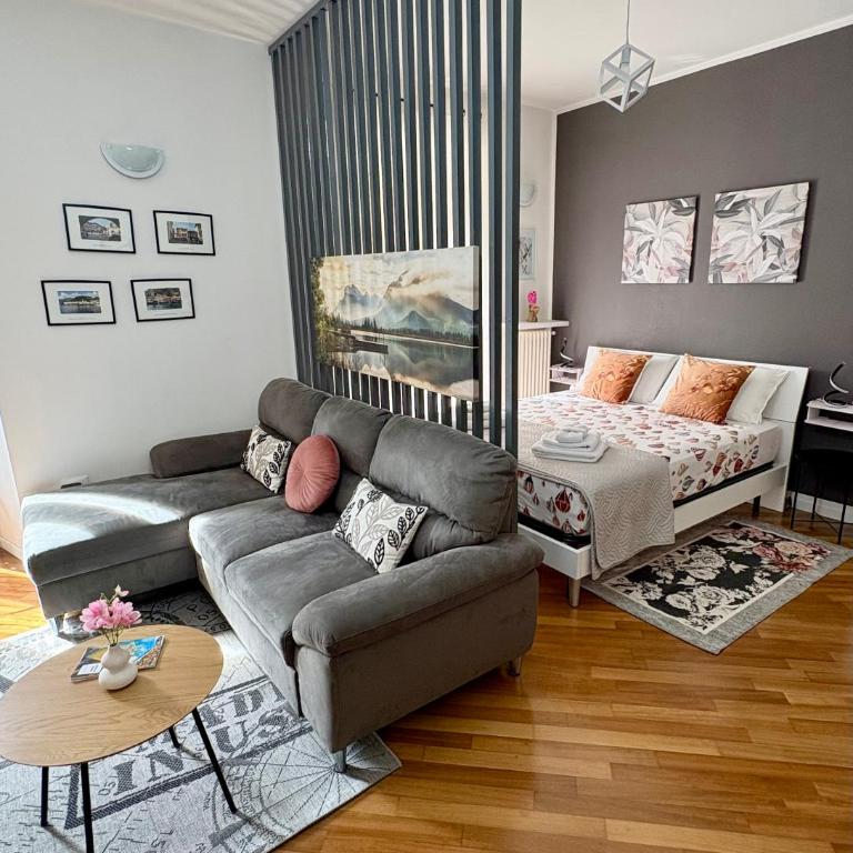 Naisa Home - One-Bedroom Apartment - 9