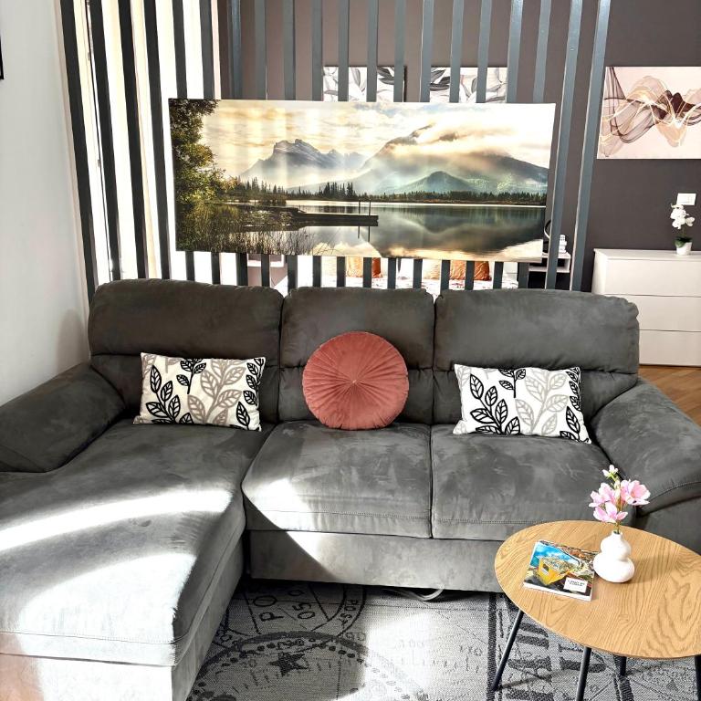 Naisa Home - One-Bedroom Apartment - 8