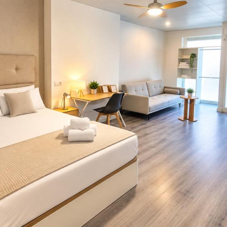 Habitación privada a minutos del centro - Chambre Triple avec Salle de Bains Privative Séparée - 2