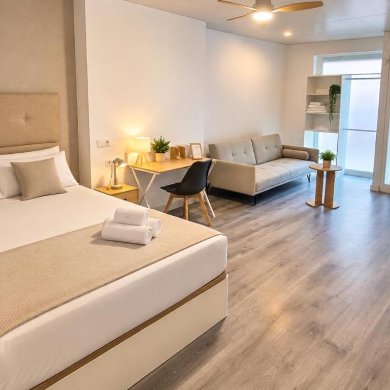 Habitación privada a minutos del centro - Chambre Triple avec Salle de Bains Privative Séparée - 3