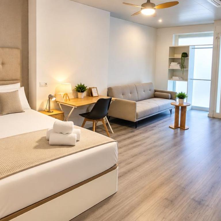 Habitación privada a minutos del centro - Chambre Triple avec Salle de Bains Privative Séparée - 9