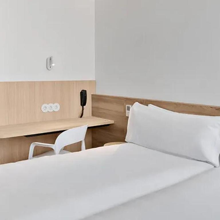 B&B HOTEL Sevilla San Jeronimo - Habitación Doble - 2 camas - 1