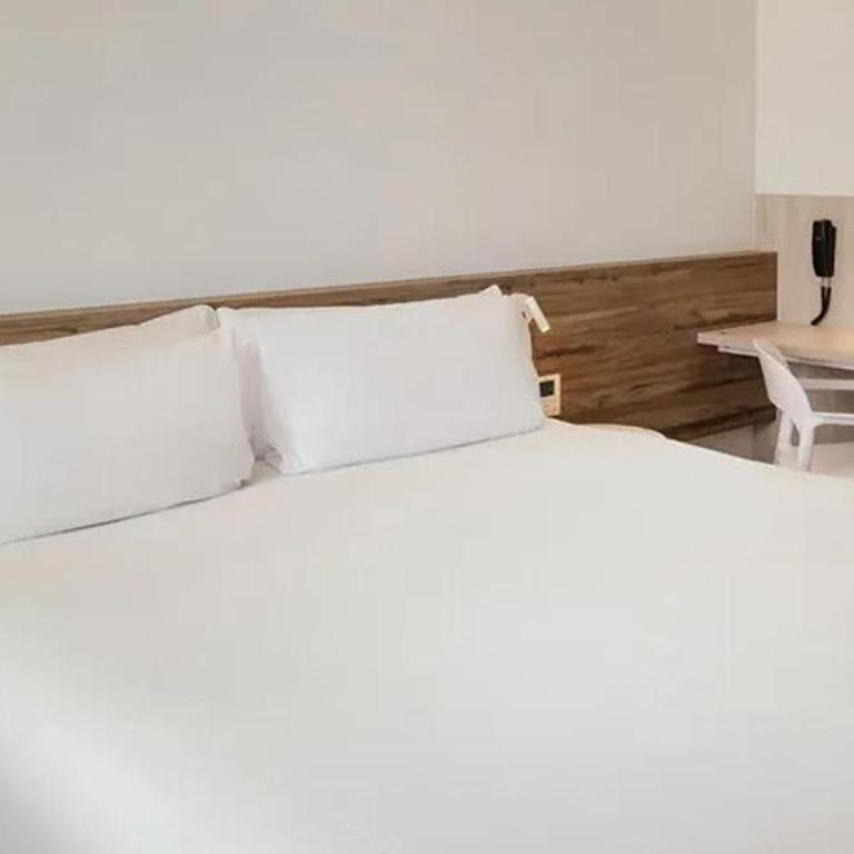 B&B HOTEL Sevilla San Jeronimo - Habitación Doble - 4