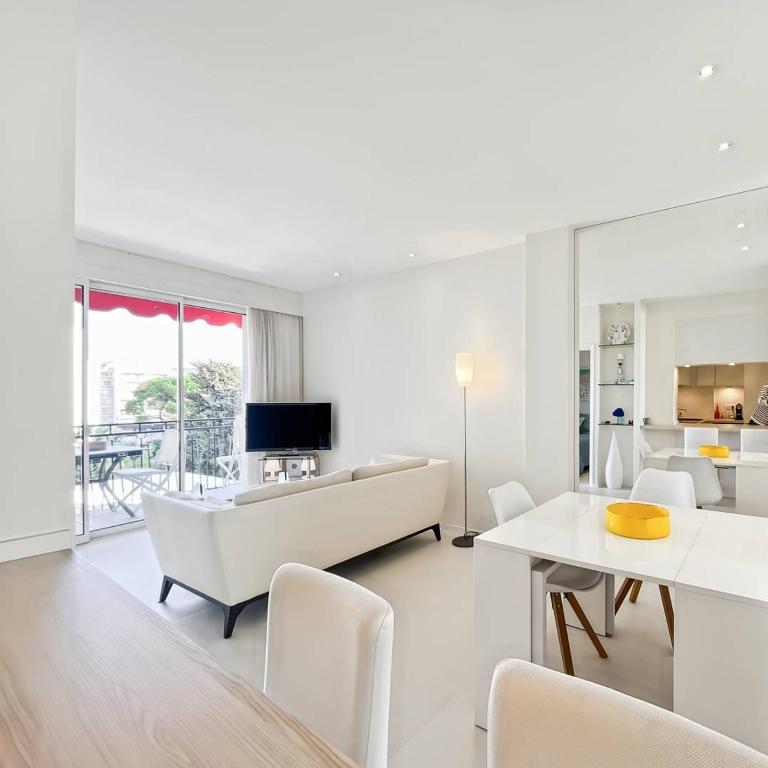 BEL APPARTEMENT 2 COUCHAGES AVEC TERRASSE CENTRE VILLE CANNES - Appartement - Vue sur Jardin - 7