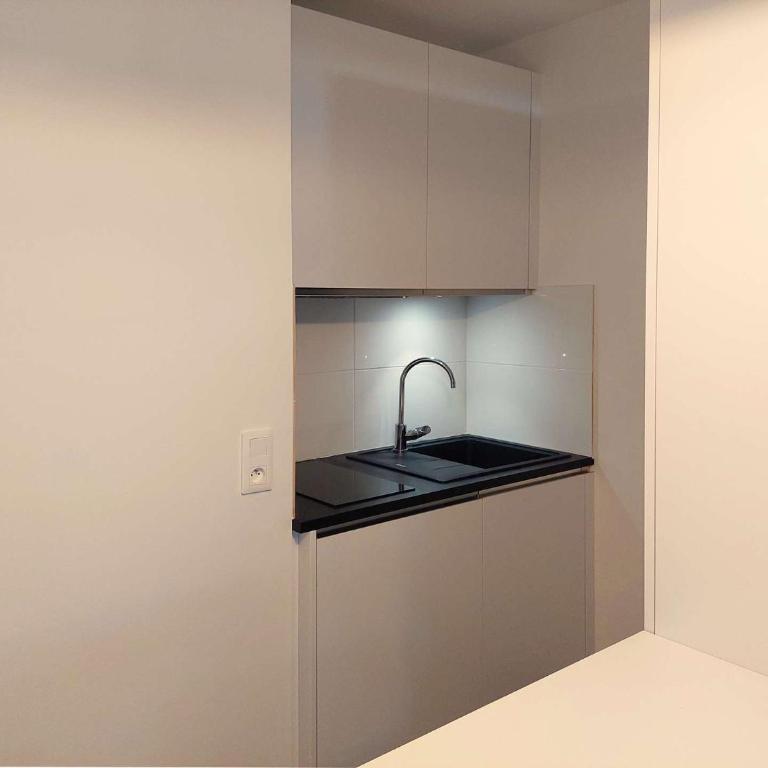 Jardin, terrasse, climatisation, à 5 minutes à pied des plages, commerces et animations - Studio-Apartment - 7