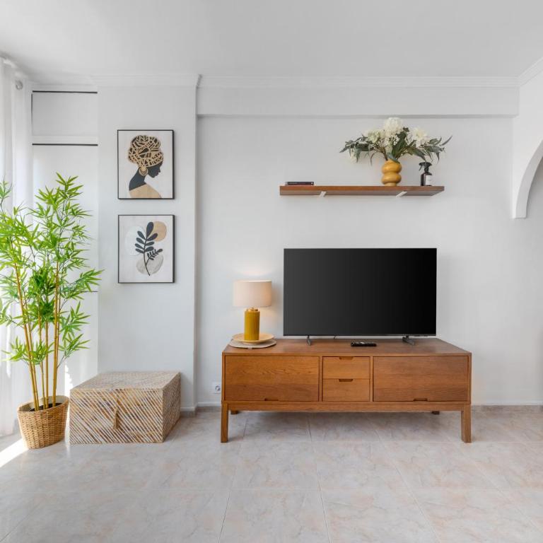 Al Andalus Torremolinos - Bright Coastal Apartment near La Carihuela, Restaurants & Centre - Apartamento de 1 dormitorio - 6