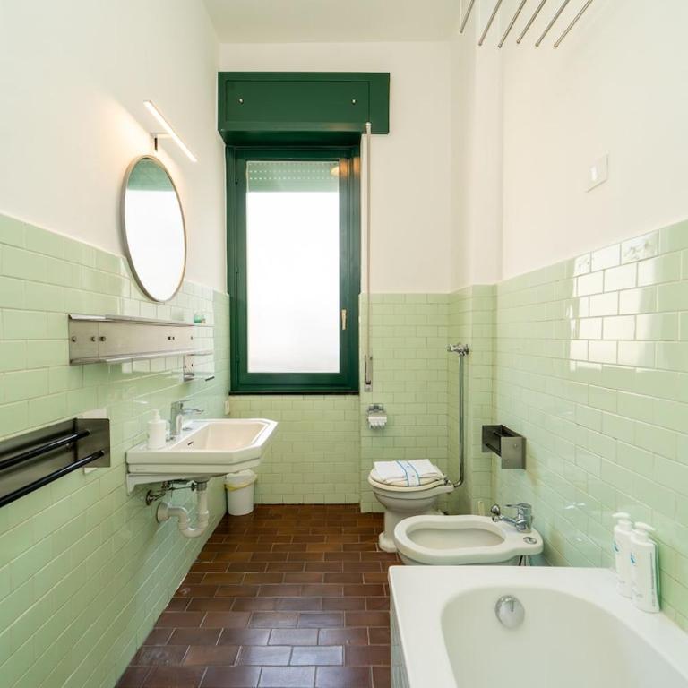 Spacious penthouse with terrace in the heart of Como - Apartment mit 3 Schlafzimmern - 13