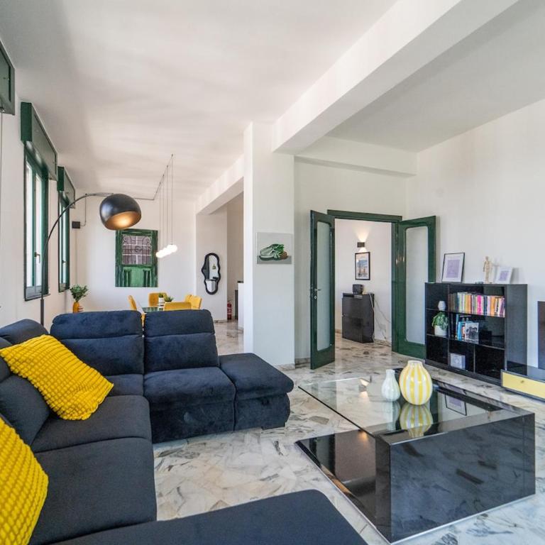 Spacious penthouse with terrace in the heart of Como - Apartment mit 3 Schlafzimmern - 42