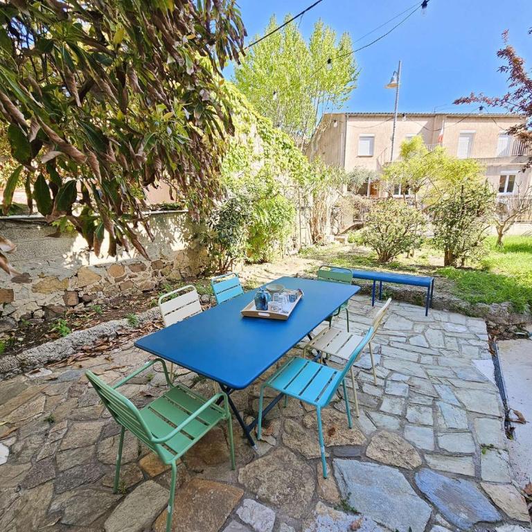 Magnifique villa 19ème, beau jardin, à 150m de la mer, climatisée, wifi, entièrement rénovée - Villa - Vue sur Jardin - 7