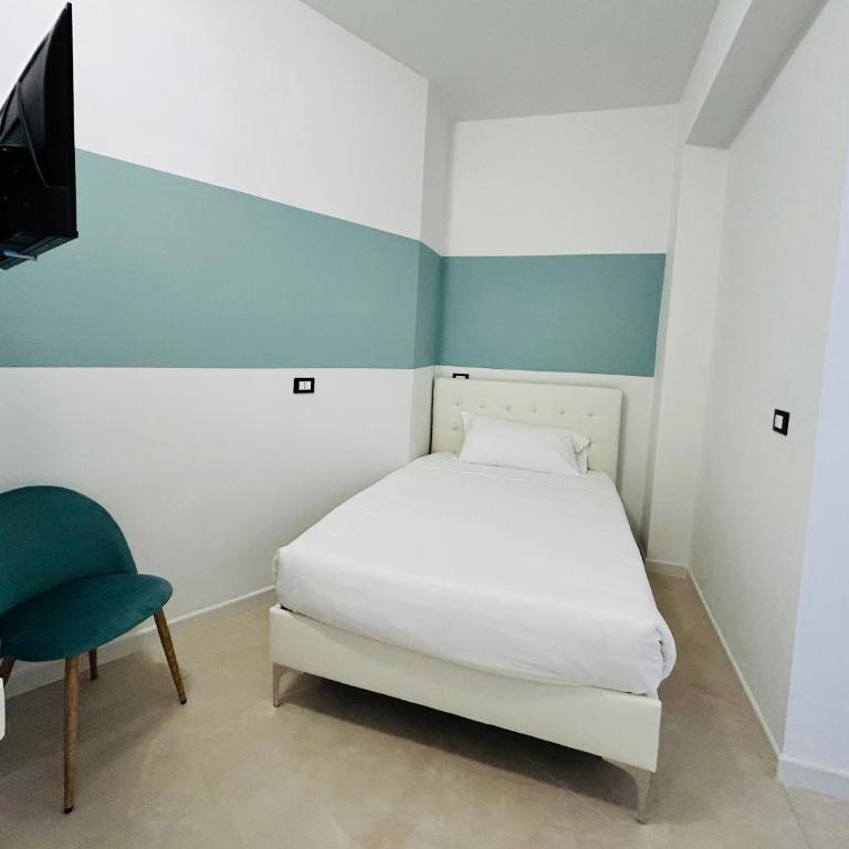 Bologna Station Suites Pietramellara - Self Check-in - Camera Tripla con Balcone - 4