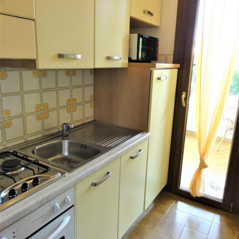 Peaceful village with pool - Appartamento - 7