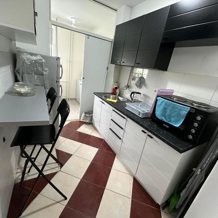 Comfy Central Apartment - Apartman sa 1 Spavaćom Sobom - 3