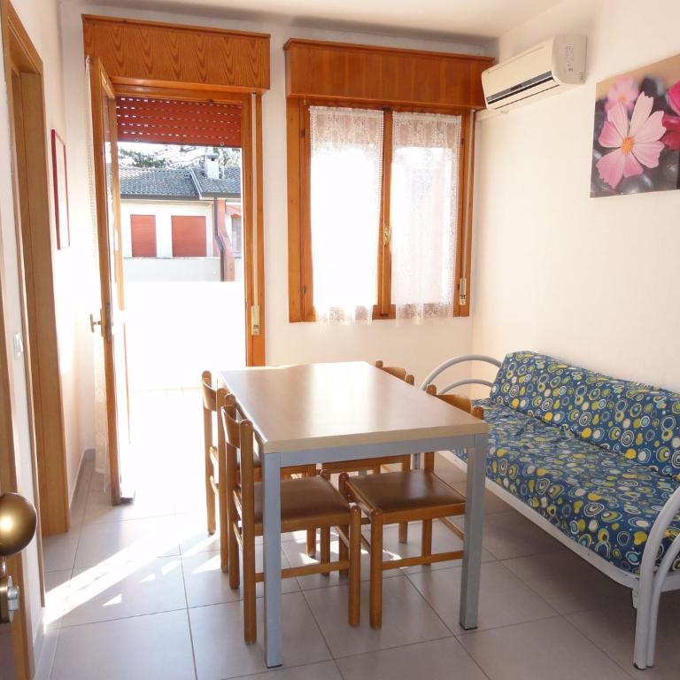 Apartment with terrace in village with pools - Appartamento - 4