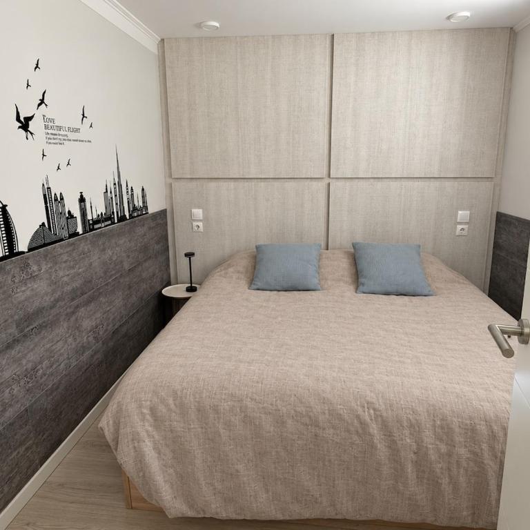Cozy renovated apartment just two minutes from the sea - One-Bedroom Apartment - 8