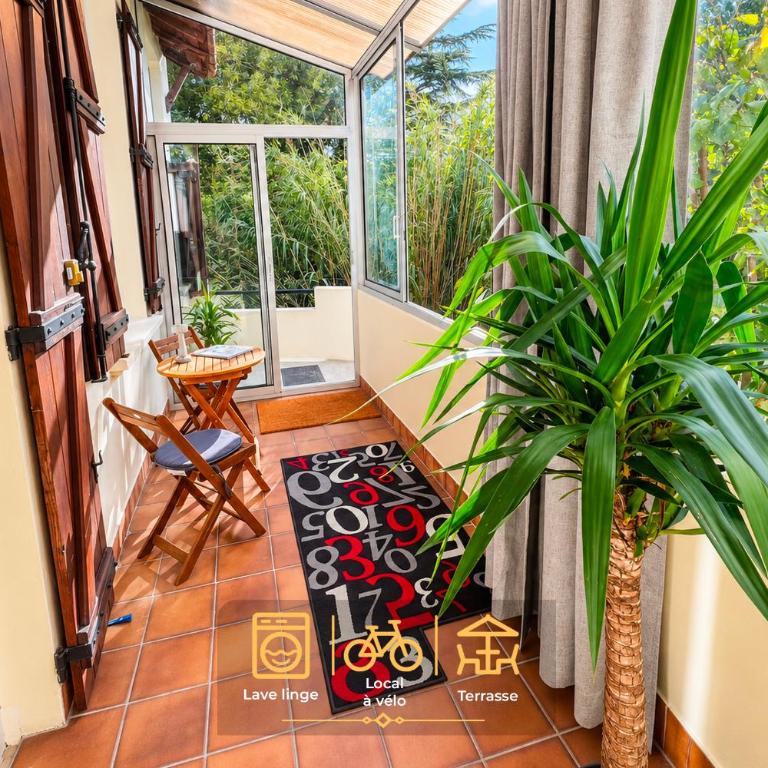 1 ch 1 sdb - Ecrin paisible proche rempart - Appartamento con 1 Camera da Letto e Terrazza - 1