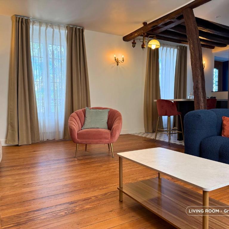 L'Épopée - Maison de caractère familiale - Disneyland 10 min - 2 cuisines - 3 salles de bain - Maison 4 Chambres - 12