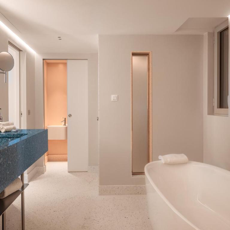 Hôtel Les Roches - Relais & Châteaux - Suite Familiale - 2