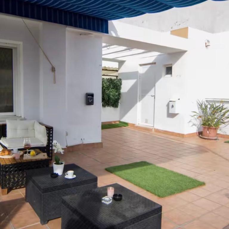 Room in Alicante with shared terrace 8 Agost - Chambre Double - 8