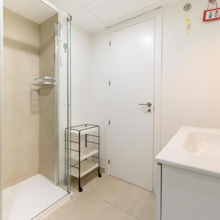 ASO941B - Piso de 3 dormitorios y 2 baños - Alquiler temporal - Apartment mit 3 Schlafzimmern - 40
