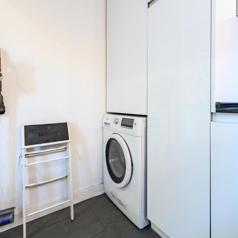 ASO941B - Piso de 3 dormitorios y 2 baños - Alquiler temporal - Apartment mit 3 Schlafzimmern - 51
