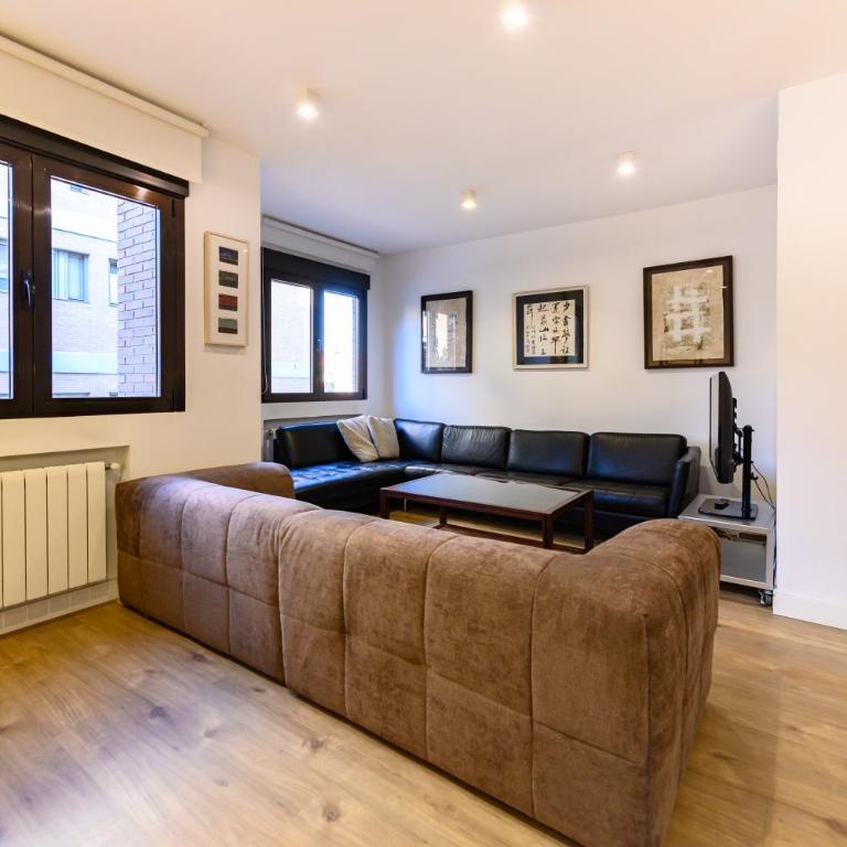 ASO941B - Piso de 3 dormitorios y 2 baños - Alquiler temporal - Apartment mit 3 Schlafzimmern - 57