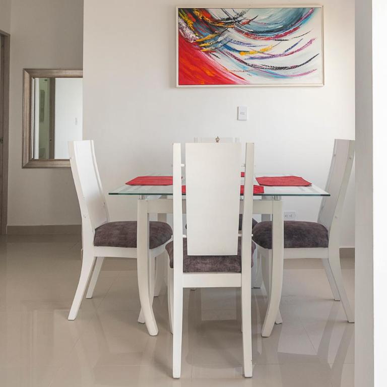 Balcón con Vista al Mar y Kit de Playa - Two-Bedroom Apartment - 19