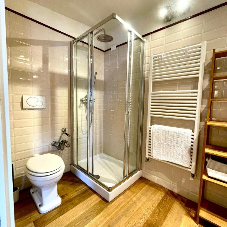 Elegante Mansarda di 100mq a Lucca Fuori ZTL con Ascensore - Two-Bedroom Standard Apartment - 7