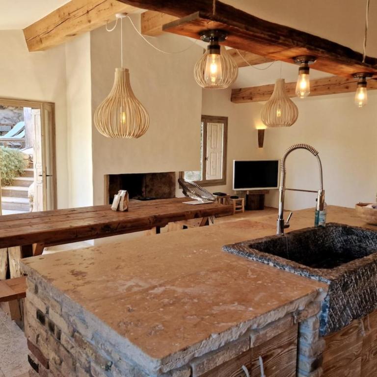 Casa di Petra Maison d'exception piscine infinie & charme authentique - Maison de Vacances - 9