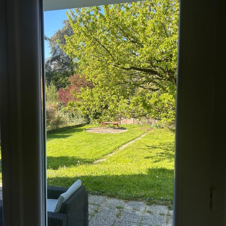 Charmant T2 à 10 min du lac - Appartement 1 Chambre avec Jardin - 13