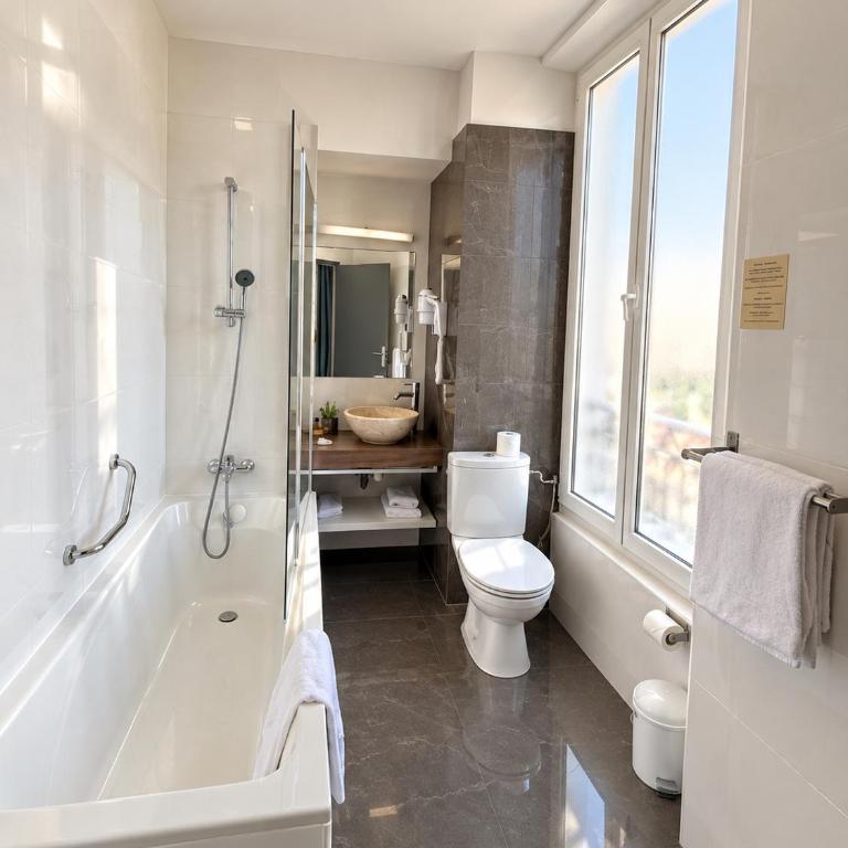 Hotel Amiraute - Chambre Double Supérieure avec Balcon - 9
