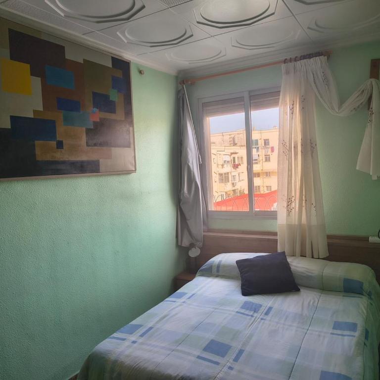 Apartment Two large beds Beach 300 mts AC - Apartamento de 2 dormitorios - 6