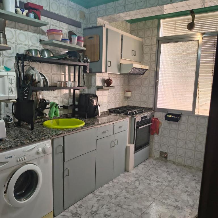 Apartment Two large beds Beach 300 mts AC - Apartamento de 2 dormitorios - 13