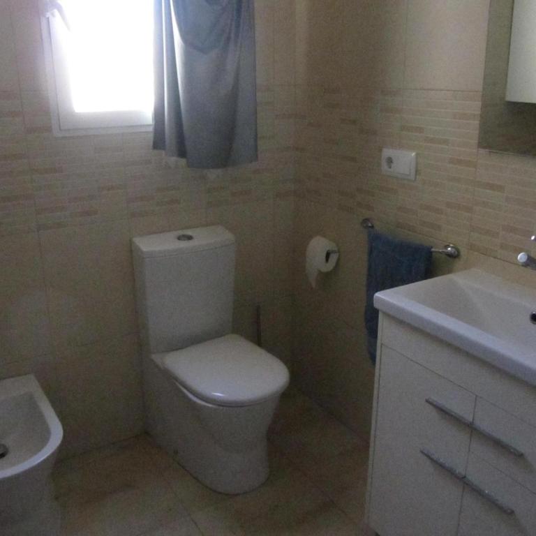 Apartment Two large beds Beach 300 mts AC - Apartamento de 2 dormitorios - 15