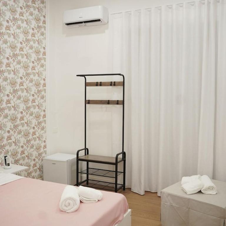 B&B Suite Dimora Benincasa, near central station - Camera Tripla con Bagno Privato - 1