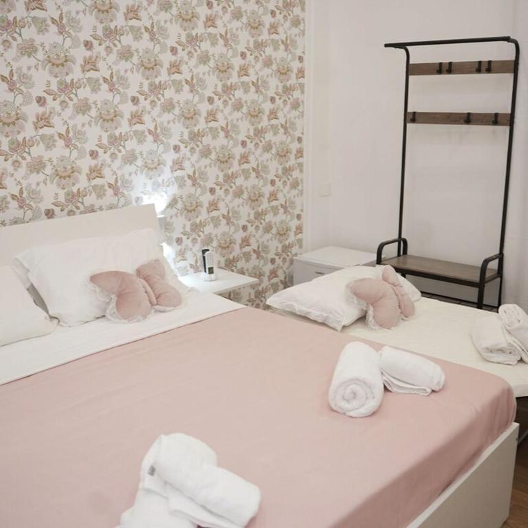 B&B Suite Dimora Benincasa, near central station - Camera Tripla con Bagno Privato - 9