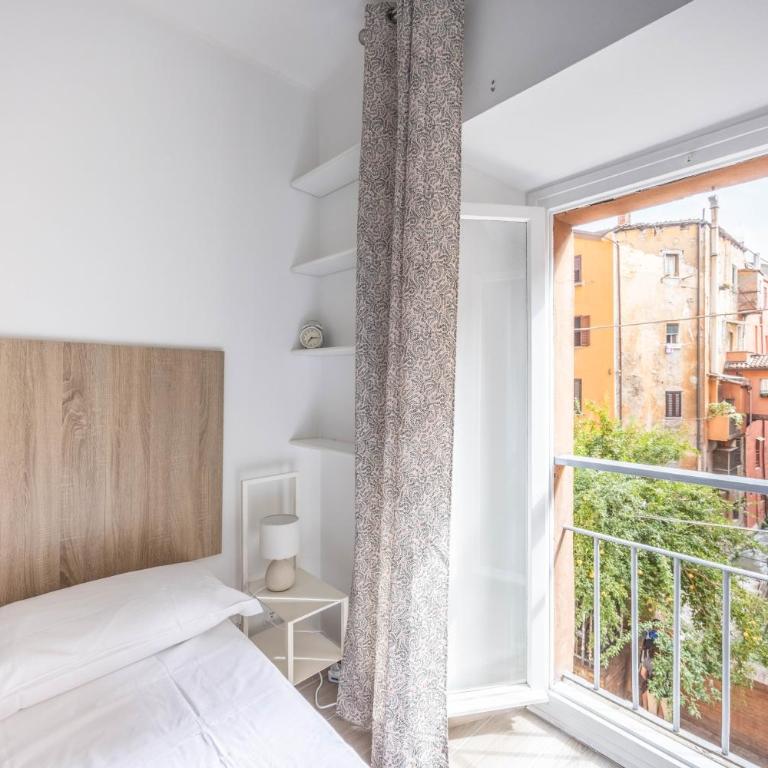 La Casa sul Canale, Bologna by Short Holidays - Appartamento con 1 Camera da Letto - 1