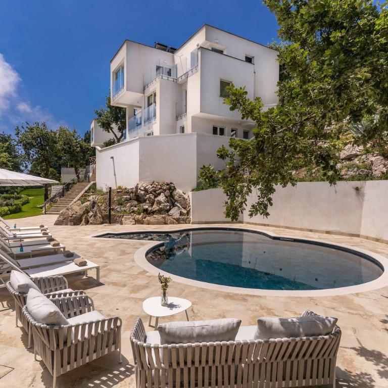 Villa Sophie with Pool Sea Views & Concierge - Villa - 1