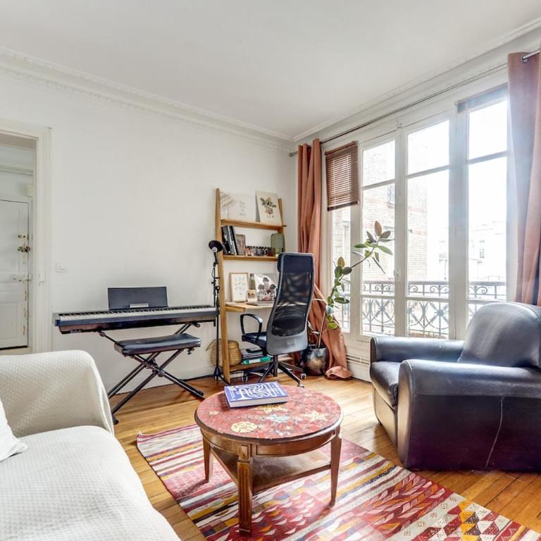 Appart confortable près Montmartre - 4 personnes - Two-Bedroom Apartment - 12