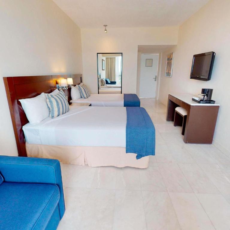 Park Royal Mazatlán - Standard Double Room with Two Double Beds with Ocean View - 1