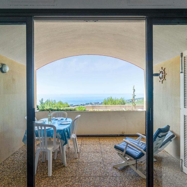 Bungalow Vue Mer, Piscine et Garage - Appartement 1 Chambre - 2